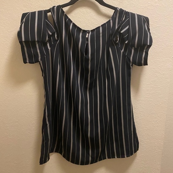 Anne Fontaine Moran Navy & Grey Striped Cold Shoulder Twist Sleeve Blouse Sz 42 - Picture 5 of 9